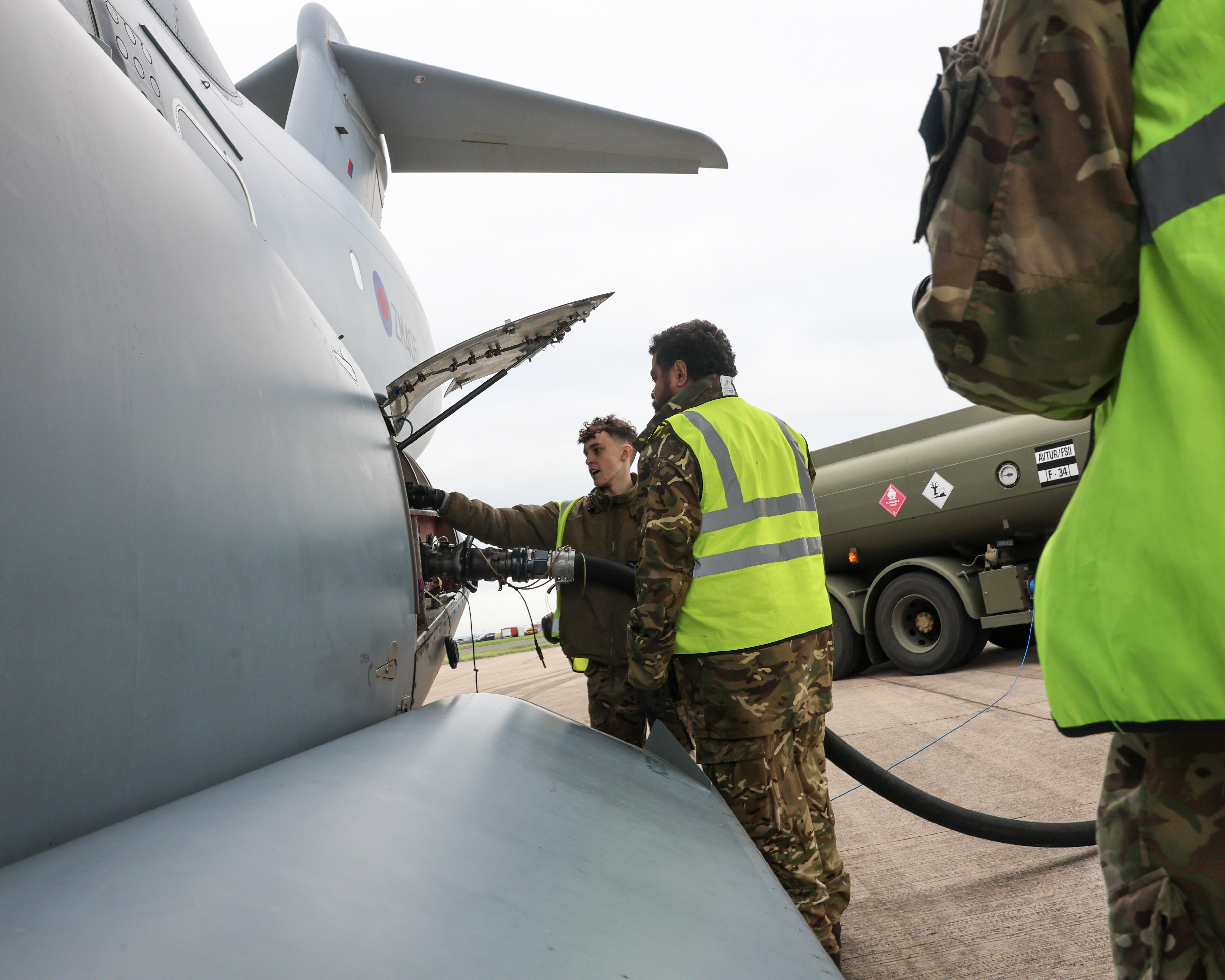 Photo: Image showing Exercise Venture Spirit personnel refuelling an Atlas C Mk.1 (A400M)